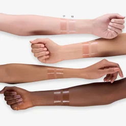 essence Extreme Shine Volume Lipgloss 11 Power of Nude 5 ml