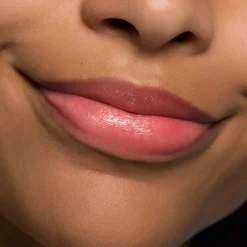 essence Juicy Bomb Glossy Butter Balm 01 One In A Melon 2,5 gr