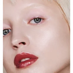 Madara Glossy Venom Lipgloss 75 Vegan Red 4 ml