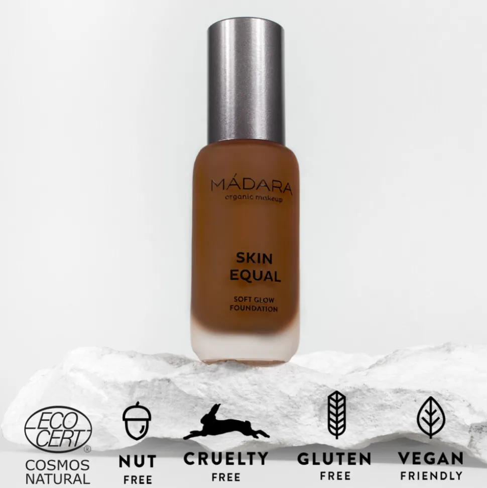 Madara Skin Equal Soft Glow Foundation SPF 15 100 Mocha 30 ml
