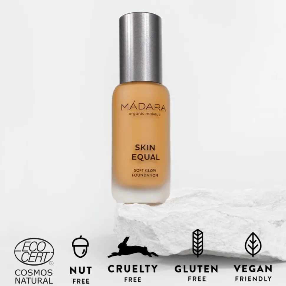 Madara Skin Equal Soft Glow Foundation SPF 15 60 Olive 30 ml