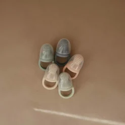 Mushie Fresh Food Feeder Blush