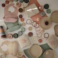 Mushie Slabbetje met Opvangbakje Blush