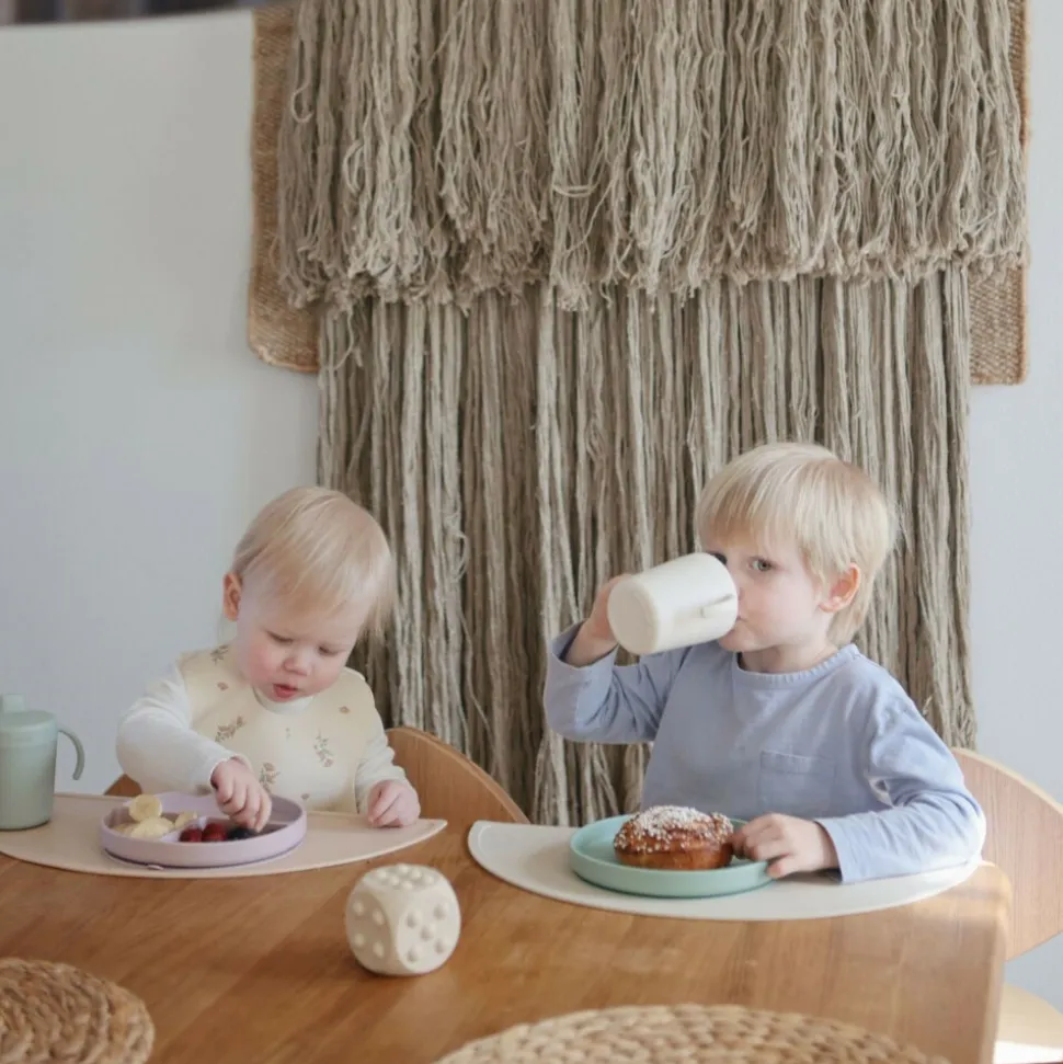 Mushie Trainer Dinkbeker Ivory