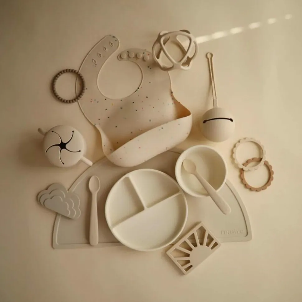 Mushie Vakjesbord Antislip Ivory