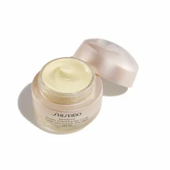 Shiseido Benefiance Wrinkle Smoothing Day Cream SPF25 50 ml